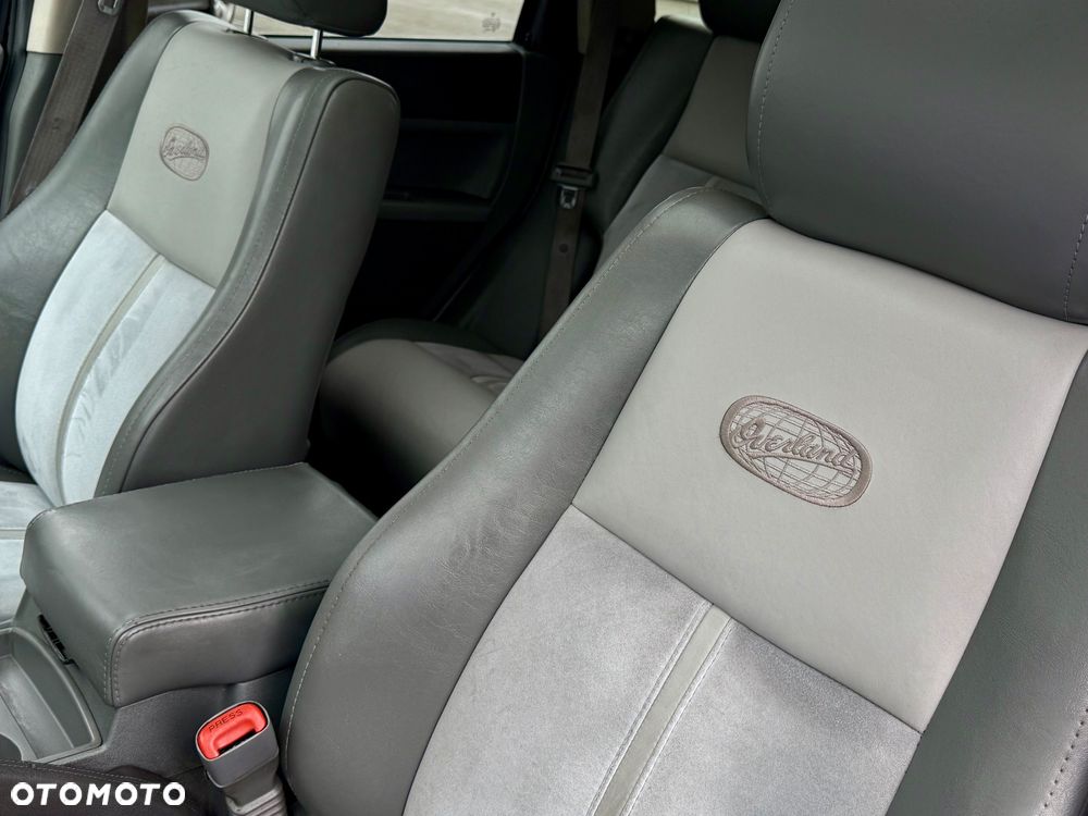 Jeep Grand Cherokee - 11