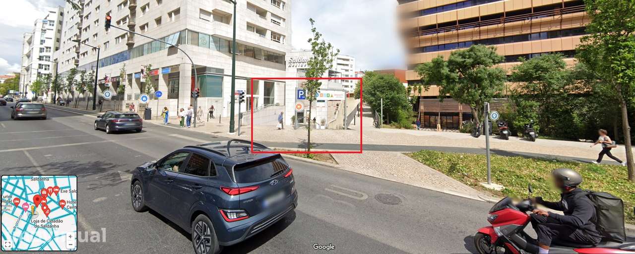 Lugar de parqueamento privado no Saldanha com carregamento eléctrico - Grande imagem: 2/4
