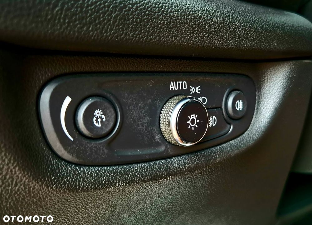 Opel Insignia 2.0 CDTI Business Elegance S&S - 34