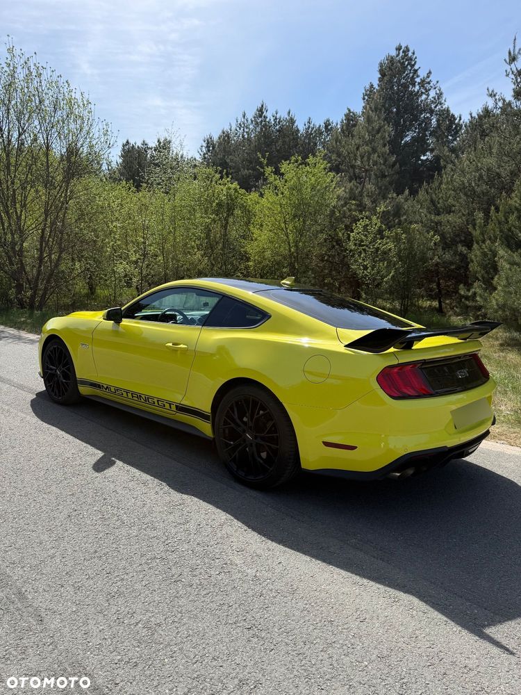 Ford Mustang - 11