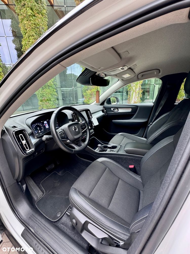 Volvo XC 40 D4 AWD Momentum Pro - 9