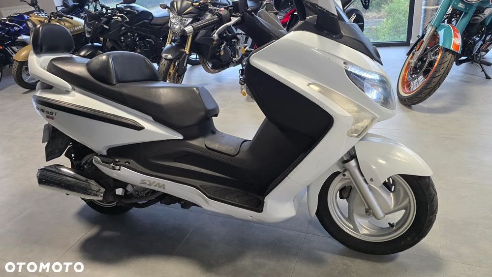 SYM GTS - 24