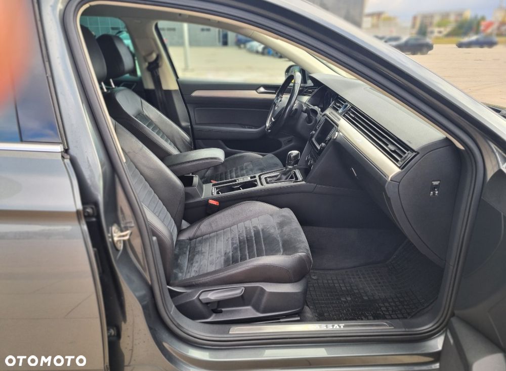 Volkswagen Passat - 21