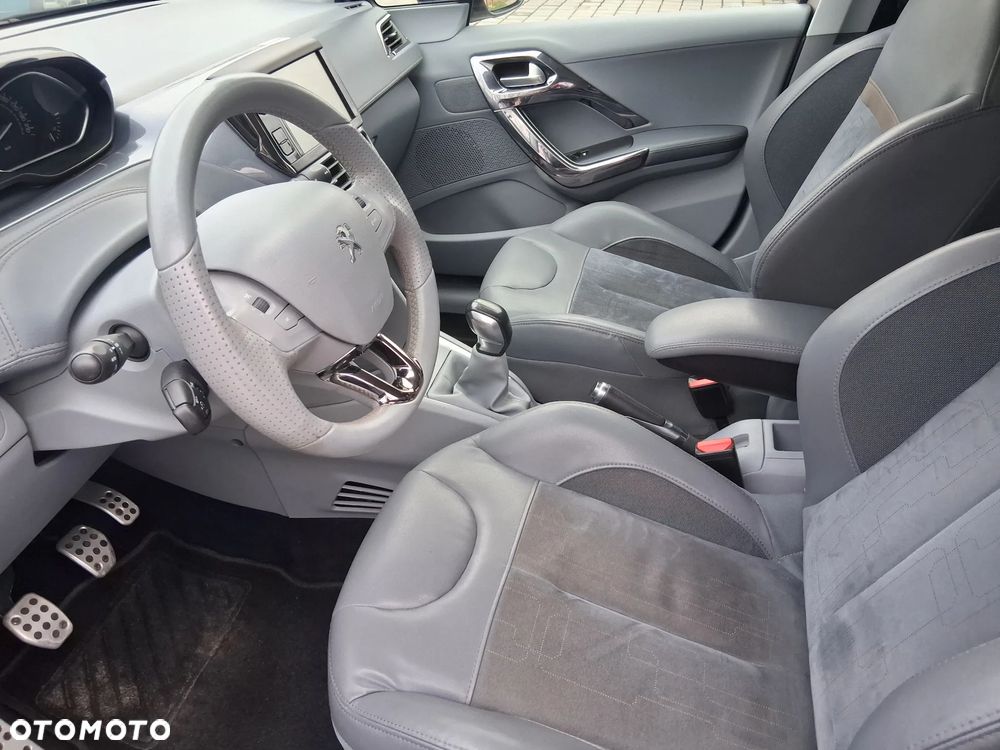 Peugeot 208 e-HDi 92 Stop&Start Style - 19