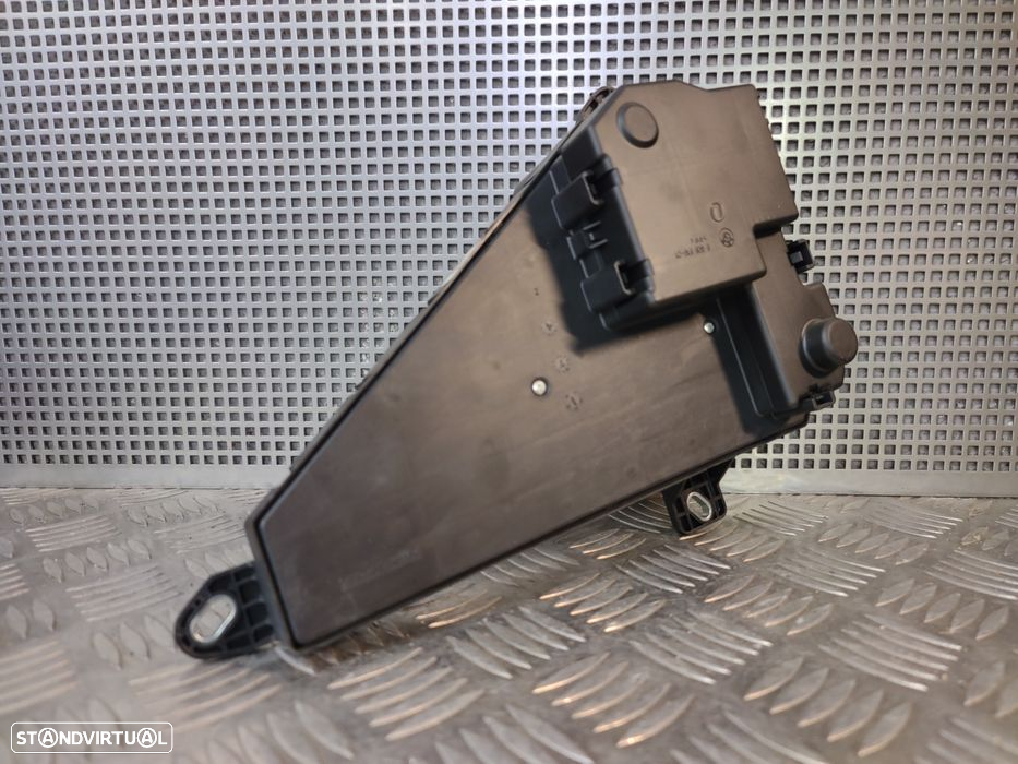Caixa de Fusíveis traseira Bmw Serie 5 Lci 520d 2009 Ref.913883.001 - 2