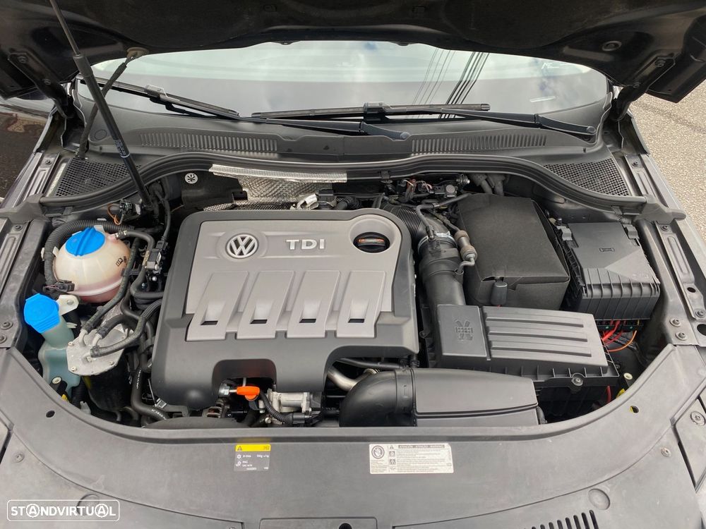 VW Passat CC 2.0 TDi BlueMotion - 35