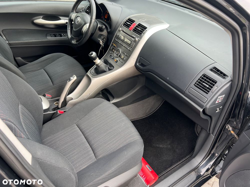Toyota Auris - 26