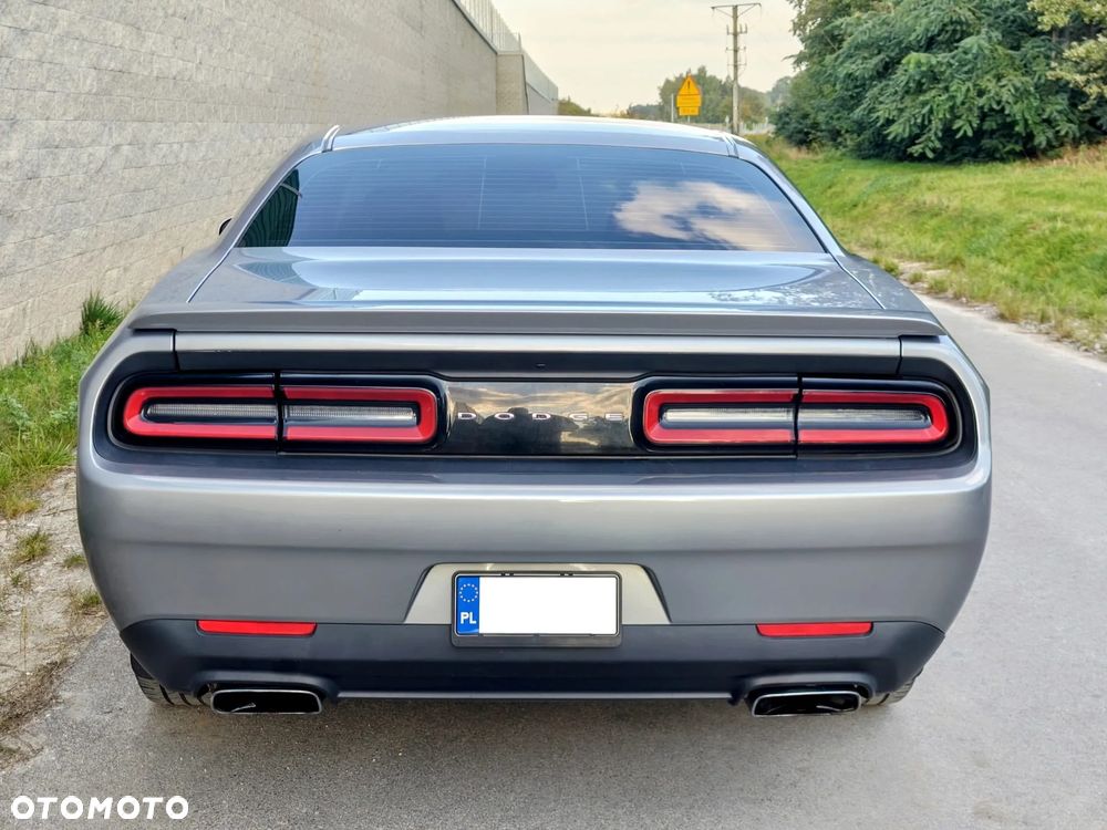 Dodge Challenger - 6