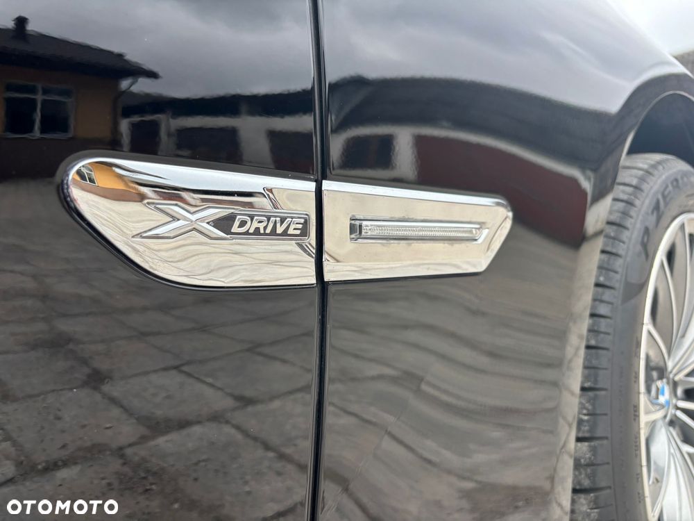 BMW Seria 7 750i L xDrive - 36