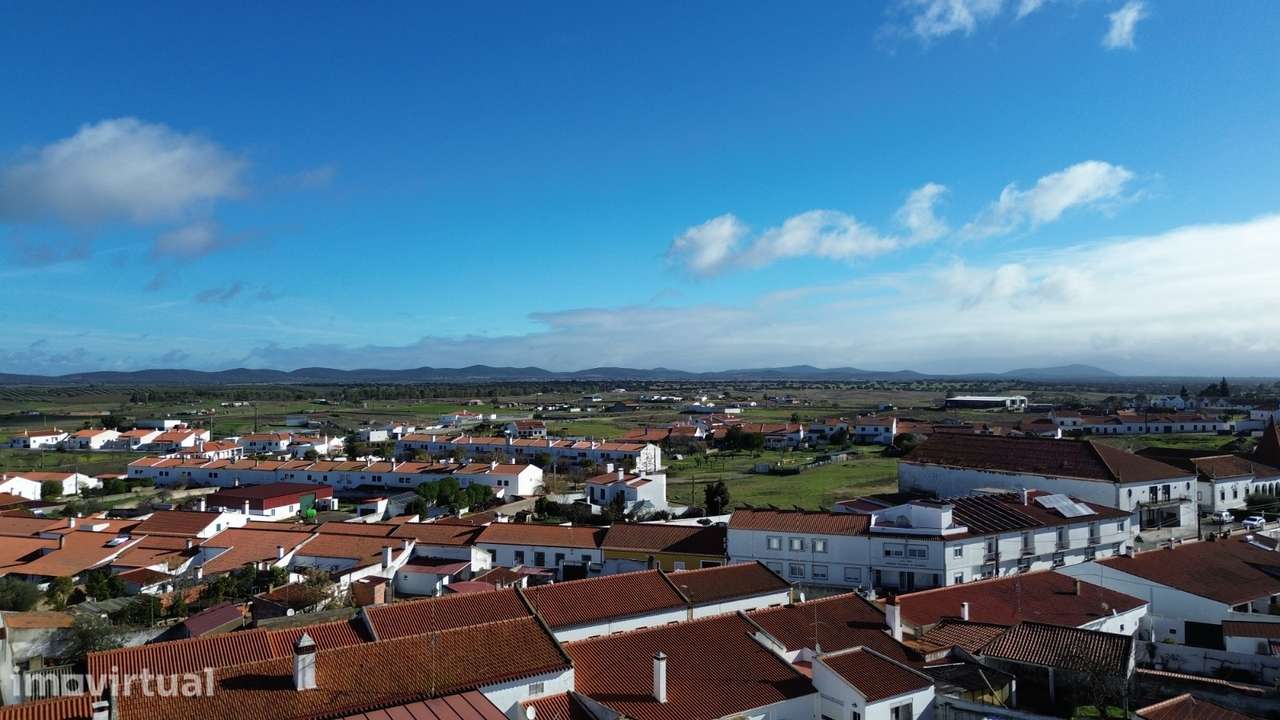 Moradia terrea de 4 assoalhadas em  Pias - Grande imagem: 4/16