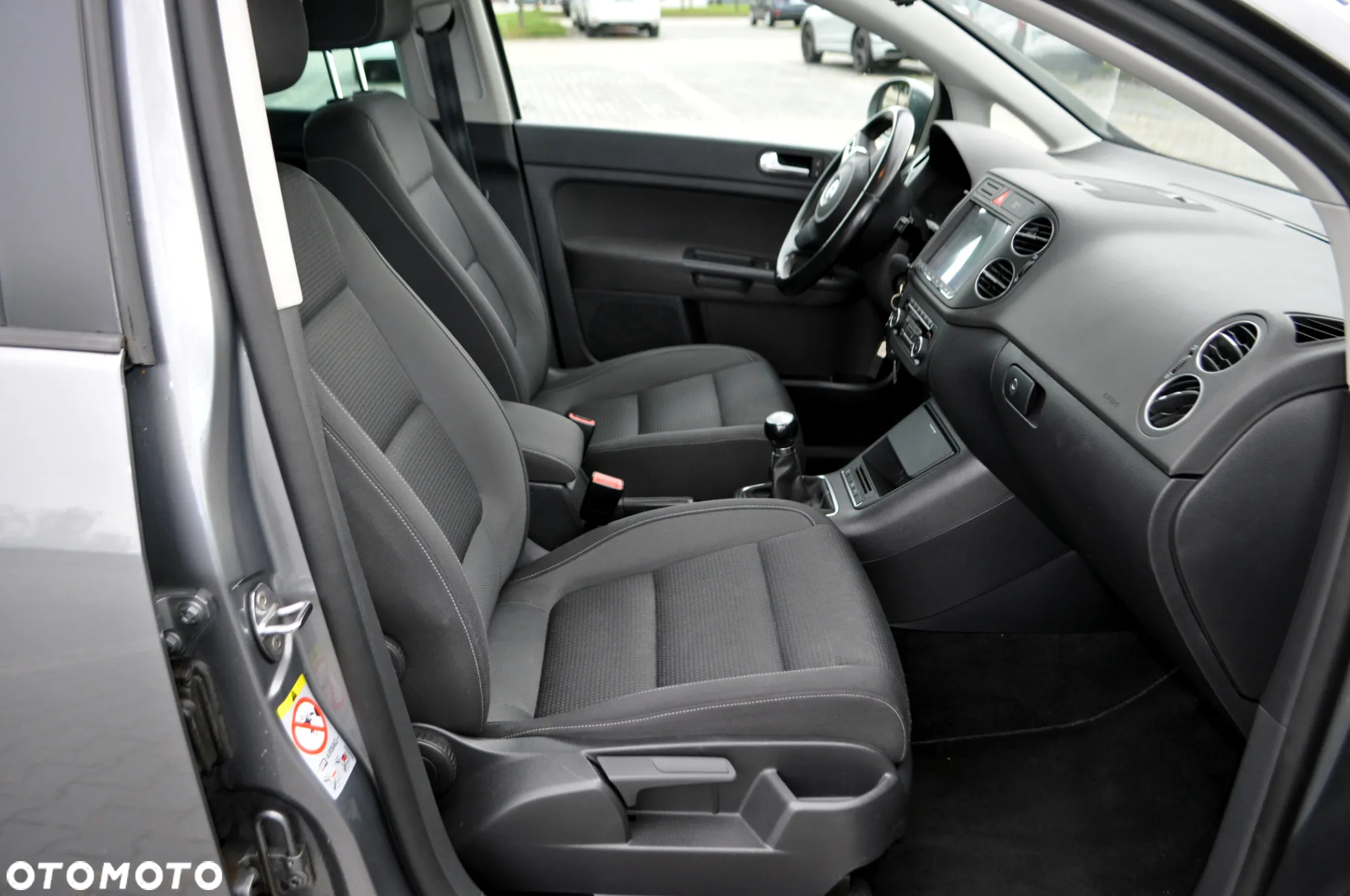 Volkswagen Golf Plus 1.6 TDI Comfortline - 16