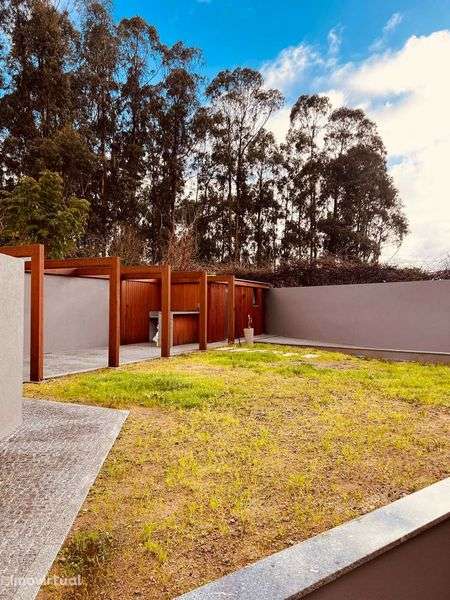 Moradia T2 Térrea Moderna com jardim como nova (2025) - Grande imagem: 2/6