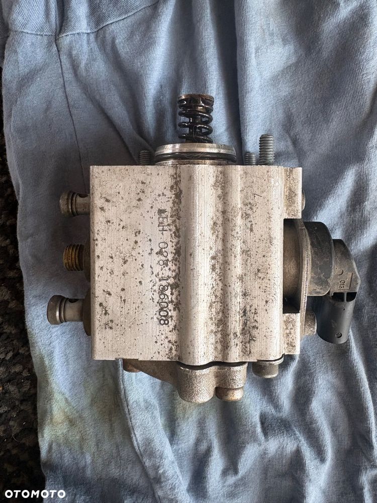 Pompa wtryskowa VW 1.6FSI 03C 127 025L - 6