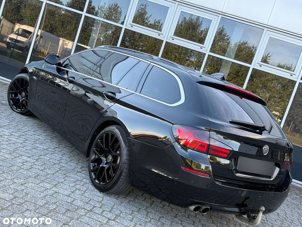 BMW Seria 5 520d Touring - 10