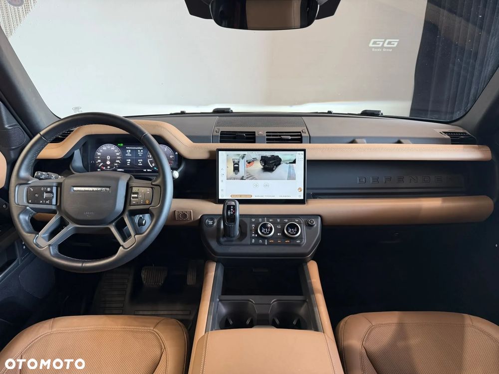 Land Rover Defender 3.0 D250 mHEV X-Dynamic HSE - 12