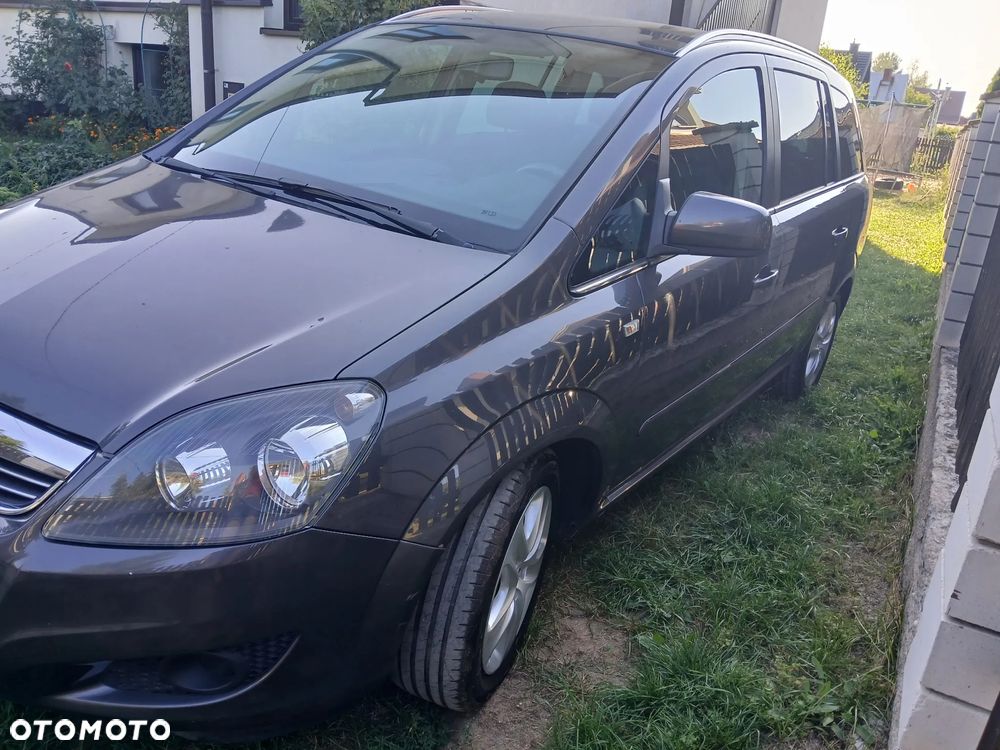 Opel Zafira 1.8 - 13