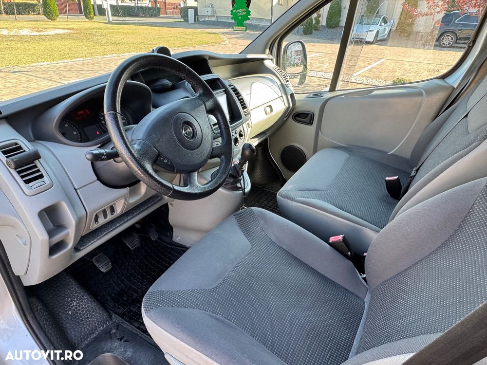 Opel Vivaro - 9
