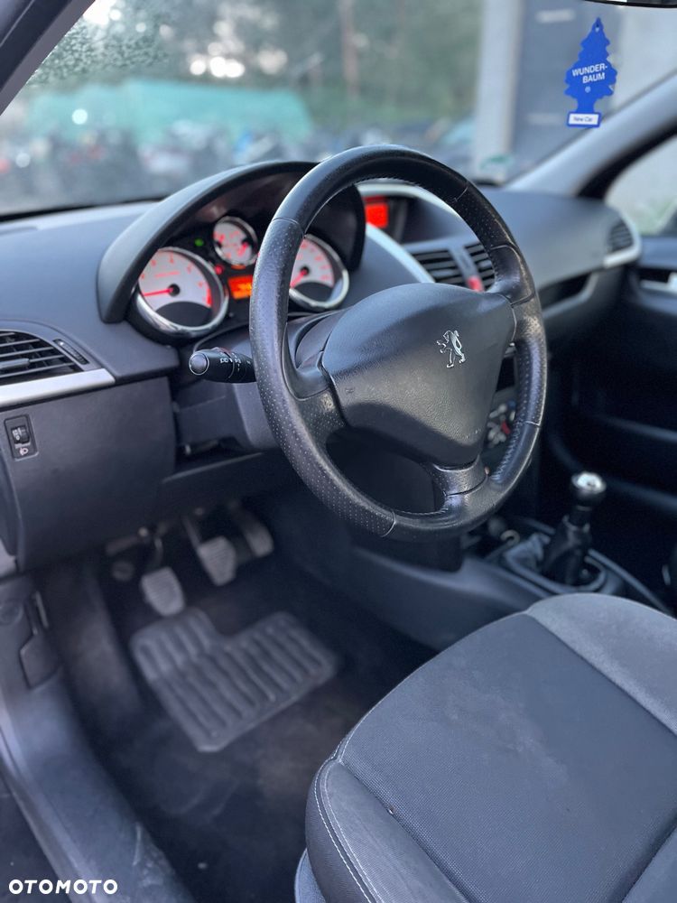 Peugeot 207 - 9