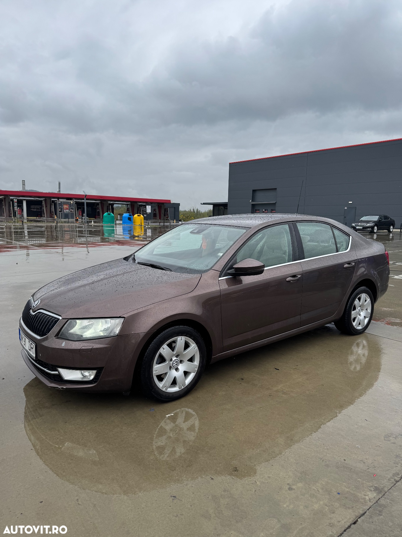 Skoda Octavia 1.6 TDI Ambiente DSG - 2