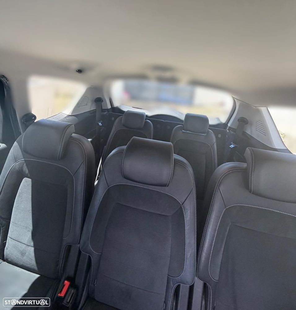 Ford S-Max 2.0 TDCi Titanium 7L 143g - 12