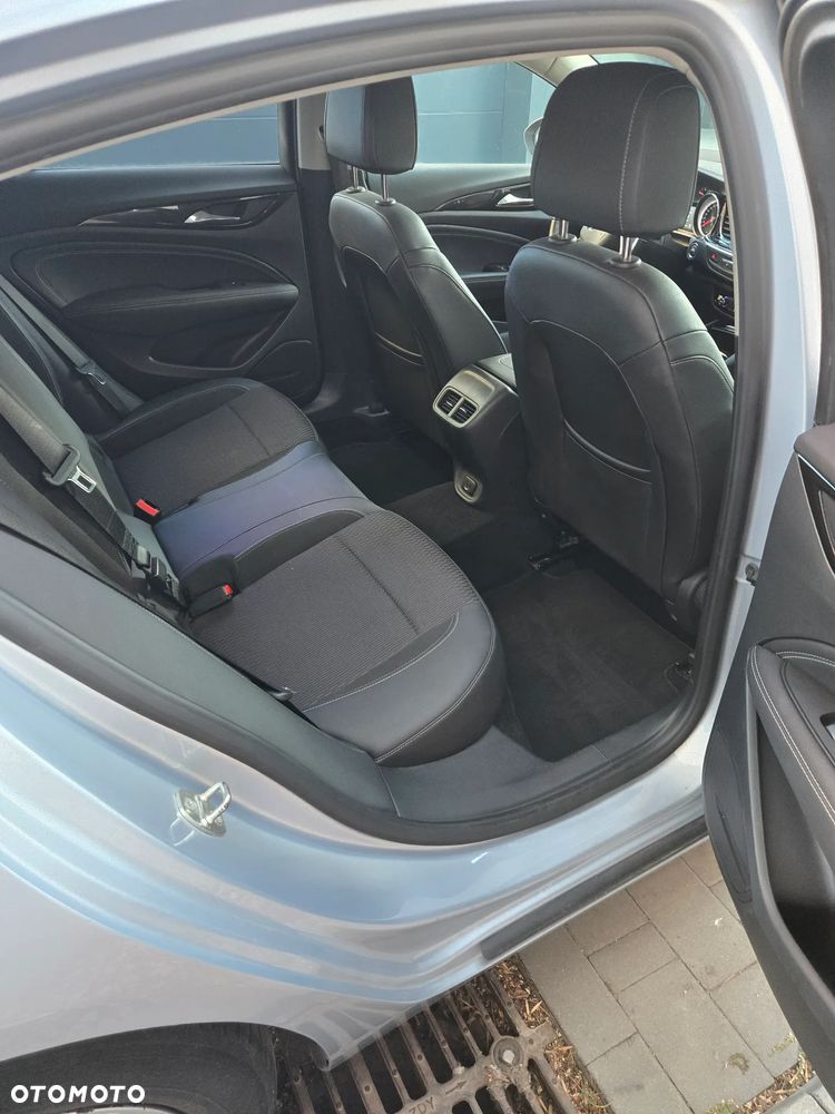 Opel Insignia 1.6 CDTI Enjoy S&S - 9