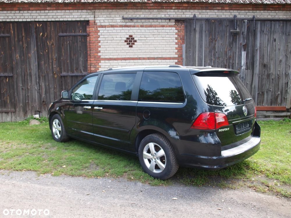 Volkswagen Routan - 6
