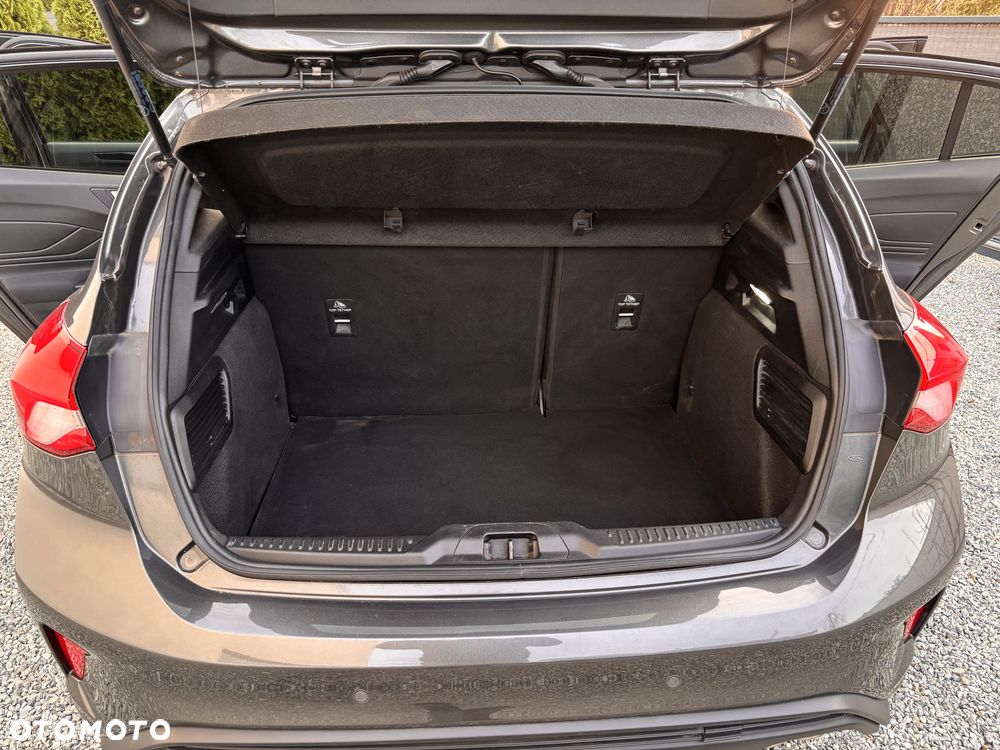 Ford Focus 1.0 EcoBoost ST-Line - 12