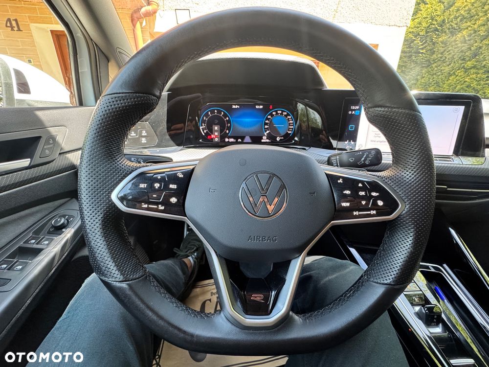Volkswagen Golf 1.5 eTSI mHEV R-Line Plus DSG - 22
