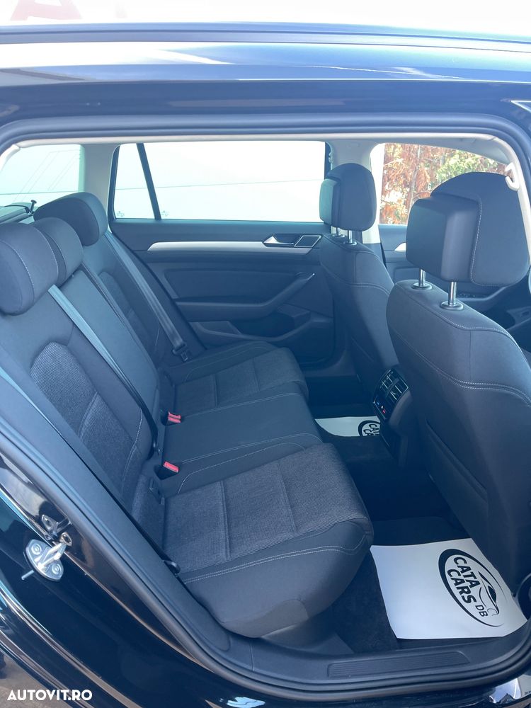 Volkswagen Passat - 25
