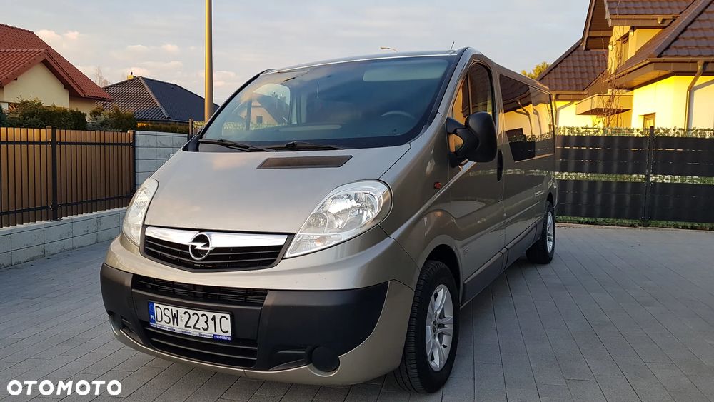 Opel Vivaro ver-2-0-tdci-titanium - 26