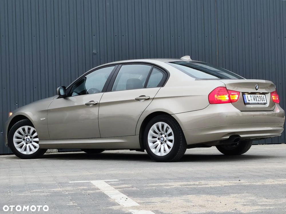 BMW Seria 3 318i Edition Exclusive - 20