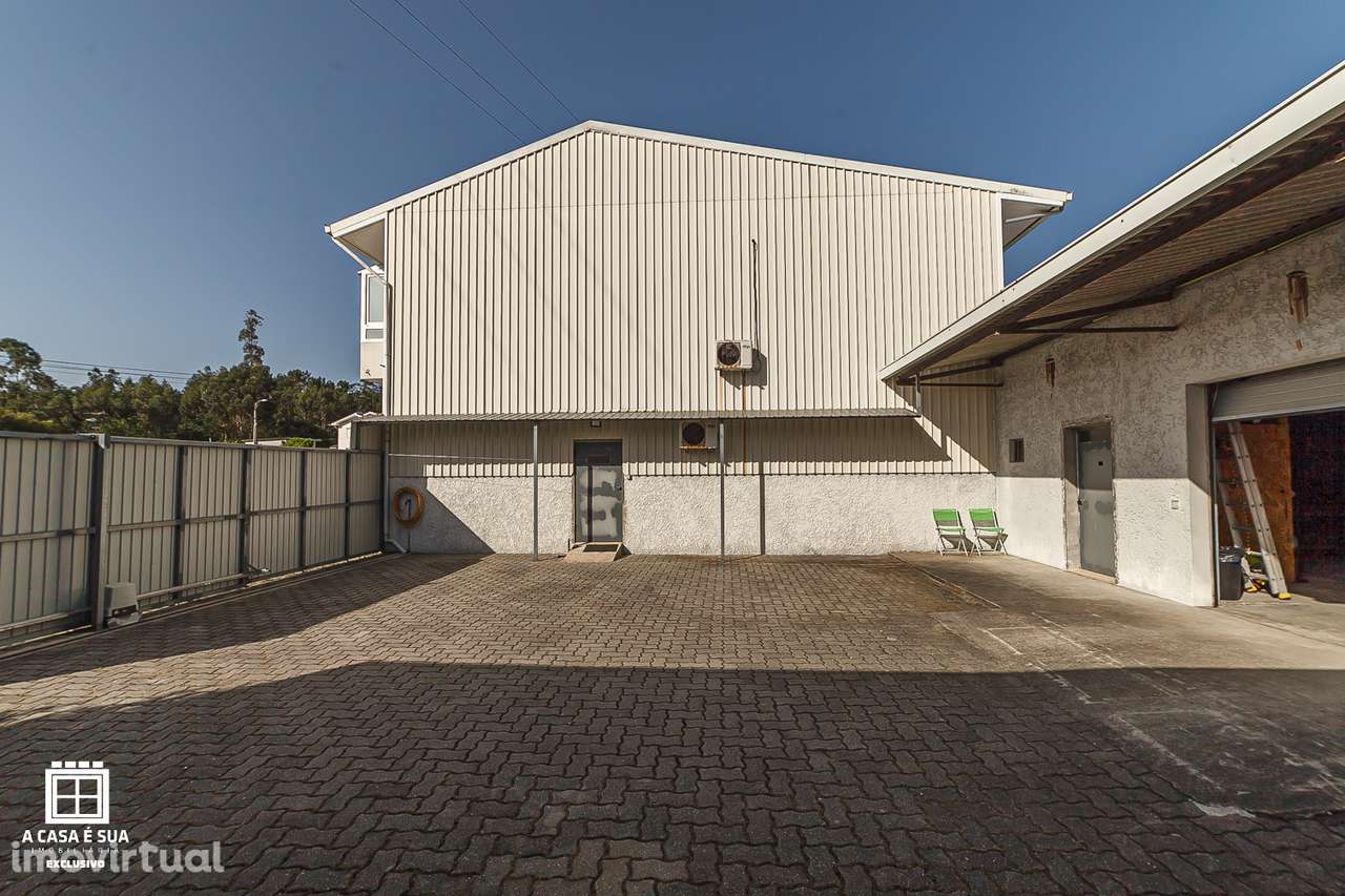 Prédio c/ armazém, apartamentos e terreno em Fajões, OAZ - Exclusivo - Grande imagem: 2/60