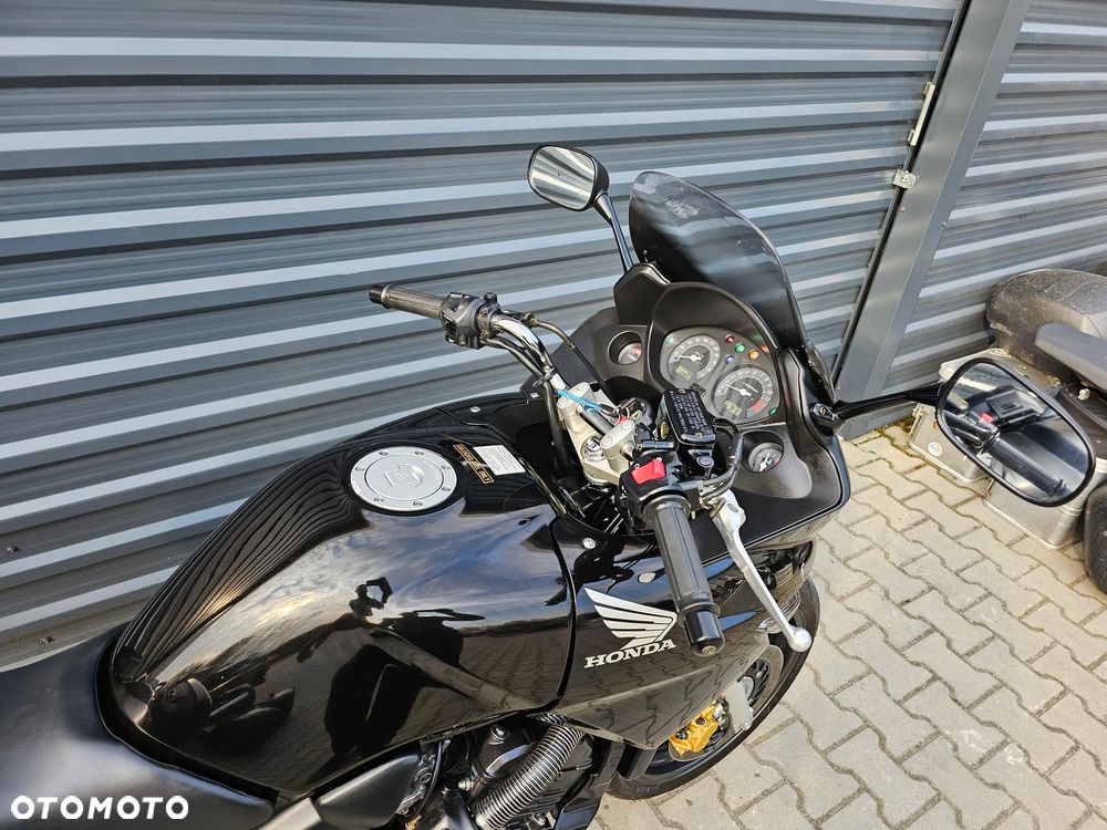 Honda CBF - 23