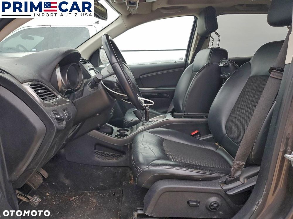 Dodge Journey - 8
