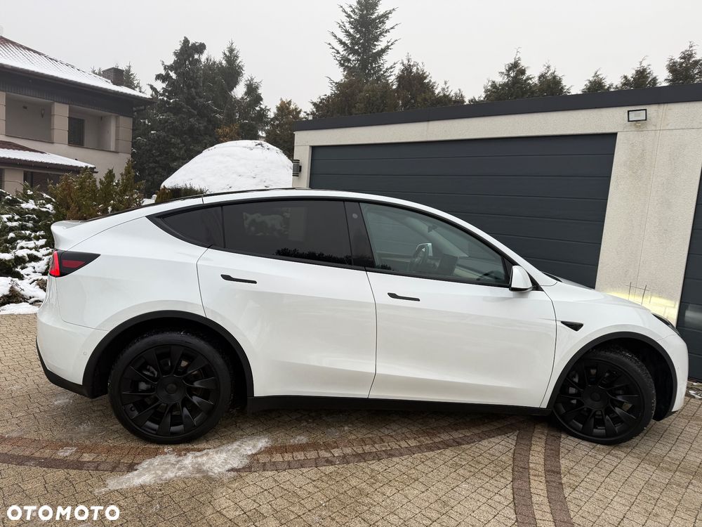 Tesla Y Long Range Dual Motor AWD - 24