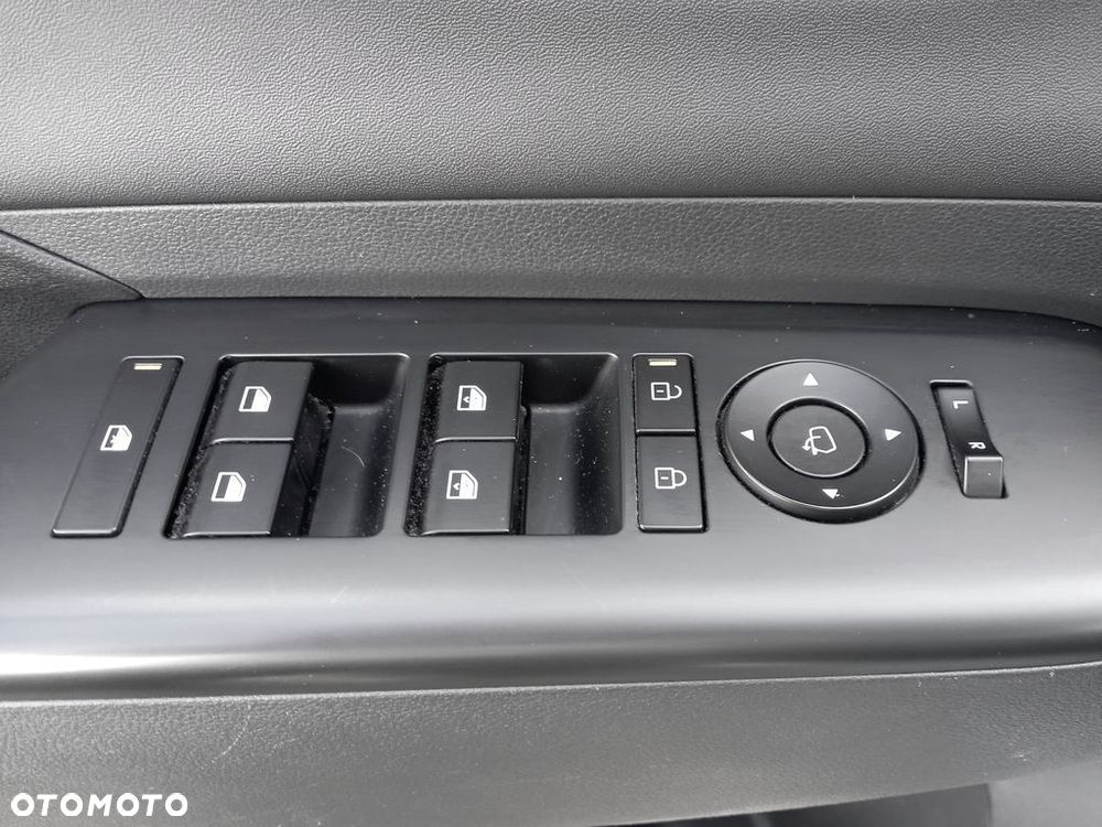 Hyundai Kona 65kWh Executive - 26