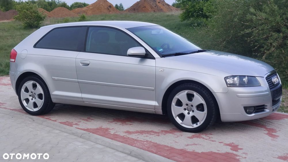 Audi A3 ver-1-6-fsi-attraction - 21