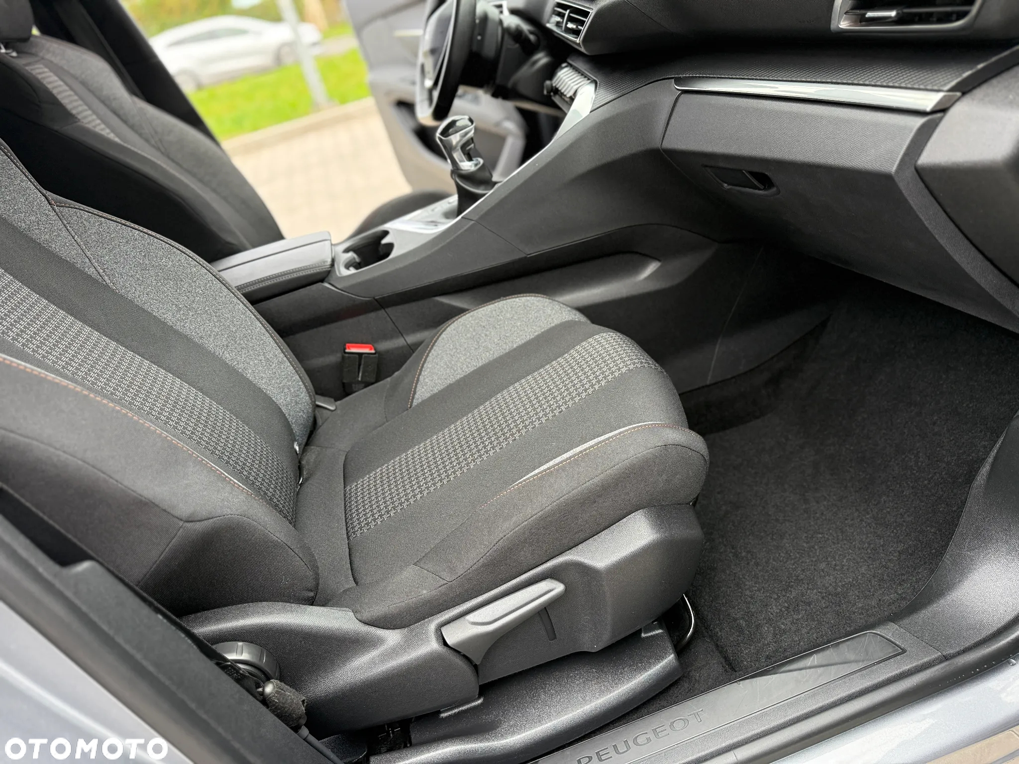 Peugeot 3008 BlueHDi 130 Stop & Start Allure - 17
