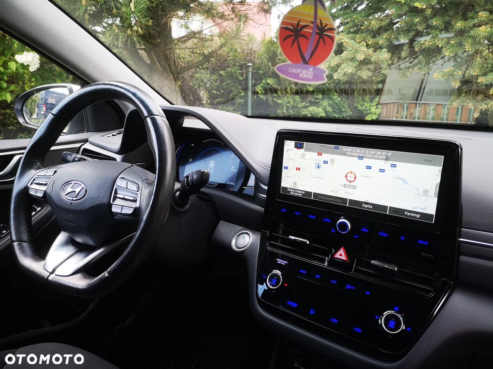 Hyundai IONIQ - 7
