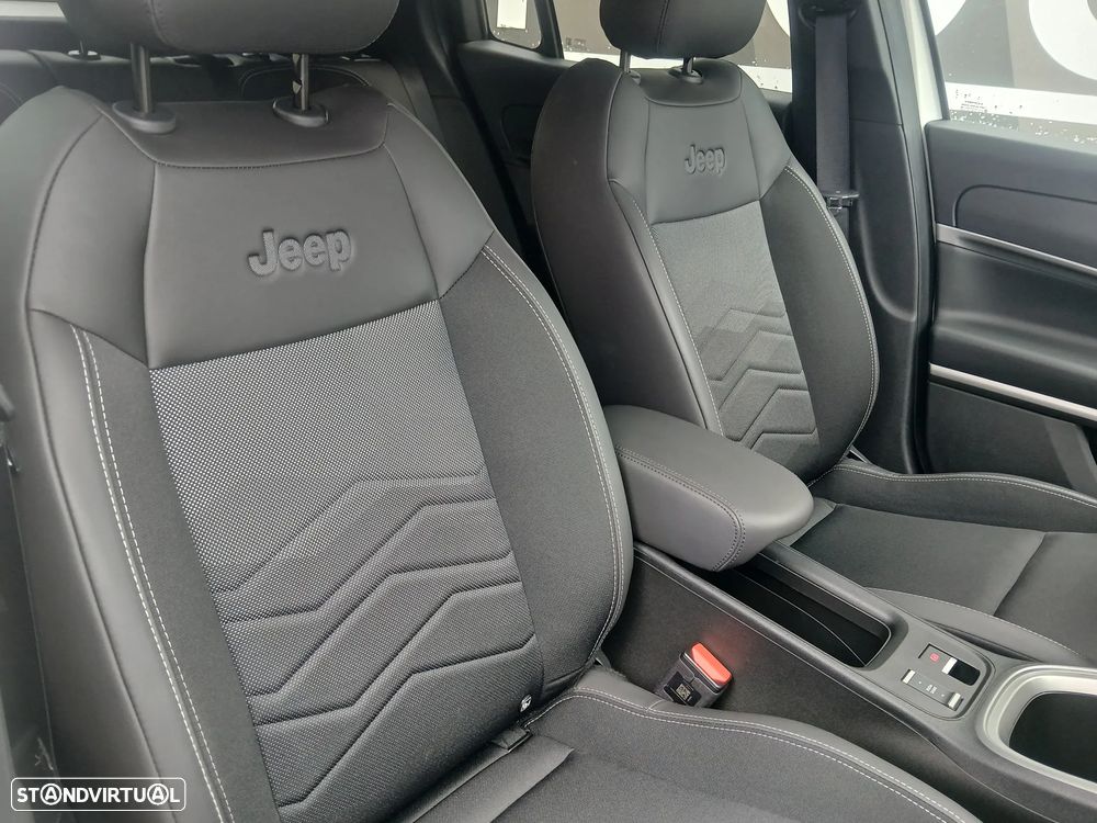 Jeep Avenger 1.2 e-Hybrid Altitude DCT - 18
