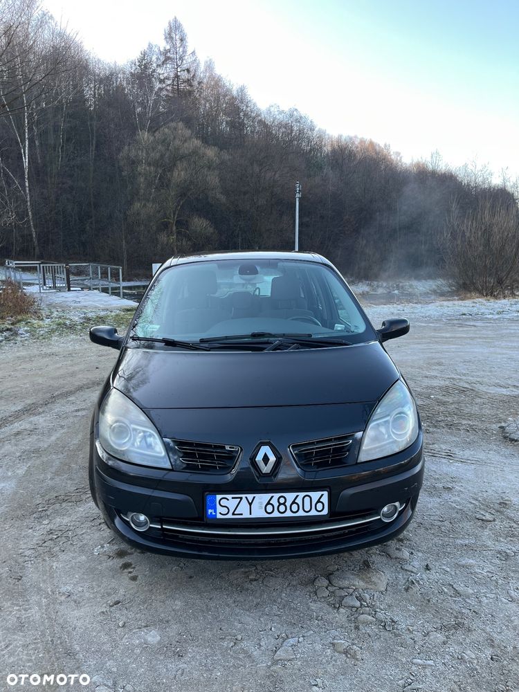 Renault Grand Scenic - 1