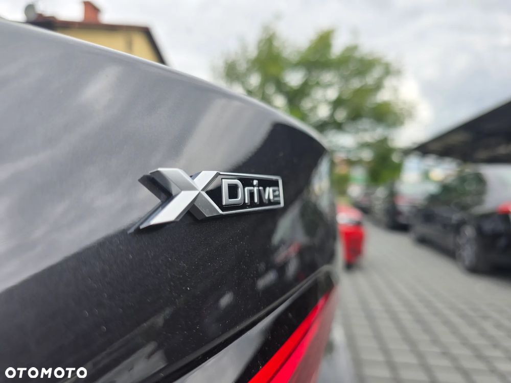 BMW Seria 5 520d xDrive mHEV M Sport - 28