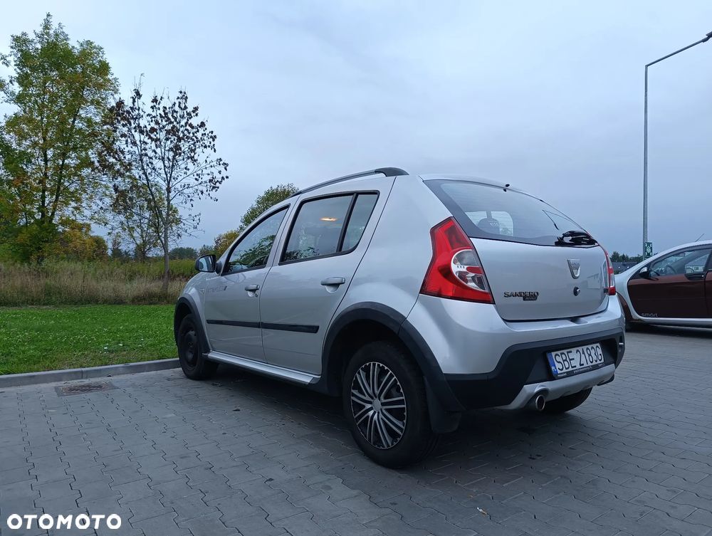 Dacia Sandero Stepway2 1.6 - 6