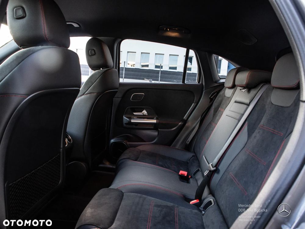 Mercedes-Benz EQA 250+ 70.5kWh AMG Line - 11