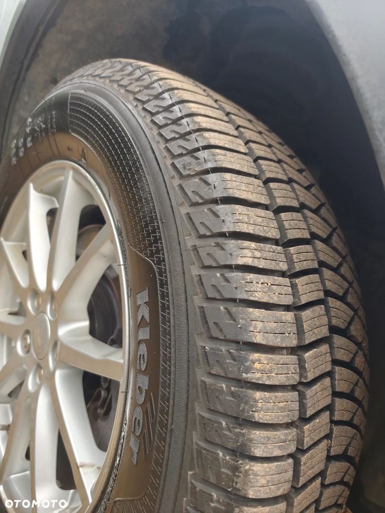 Land Rover Discovery Sport D150 HSE - 4