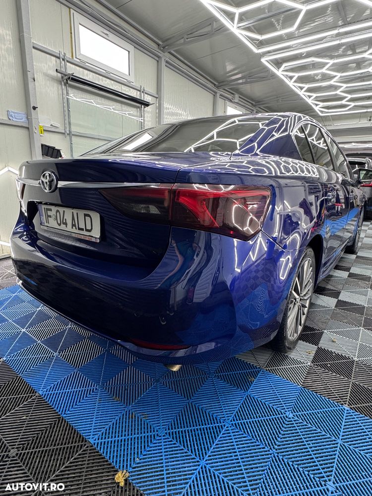 Toyota Avensis 2.0 D-4D Elegance - 5