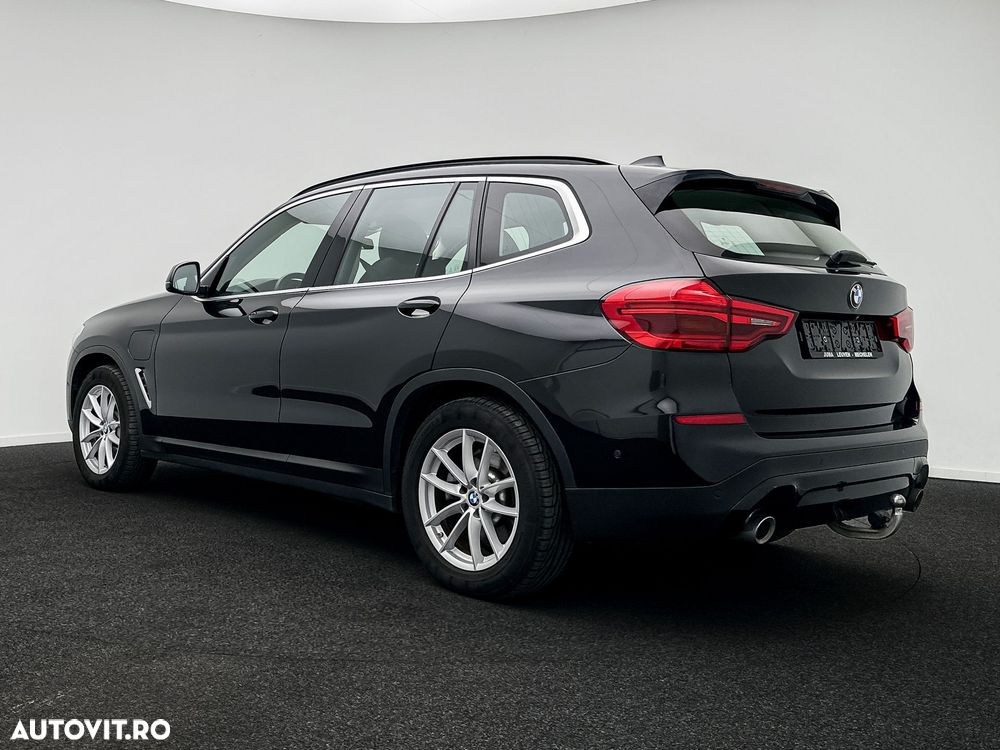 BMW X3 xDrive30e AT PHEV - 4