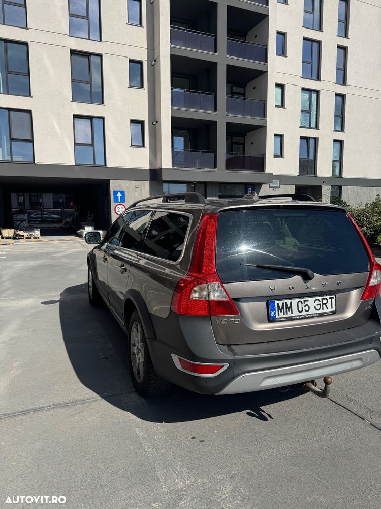 Volvo XC 70 D5 AWD Geartronic Momentum - 5