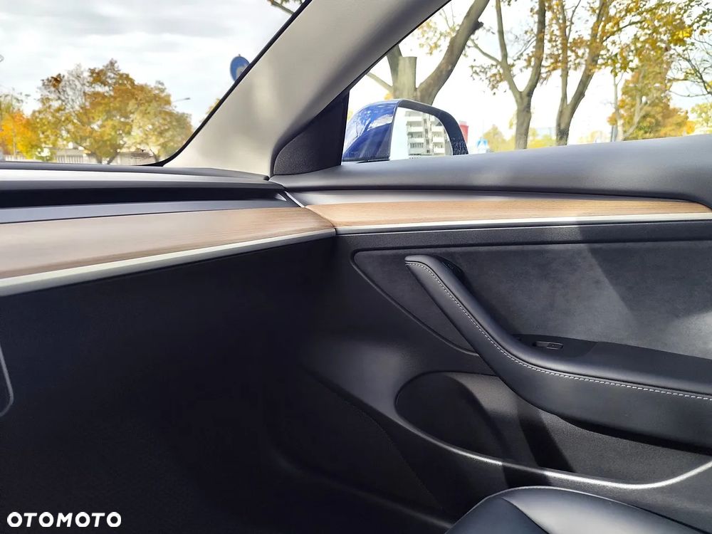 Tesla Model 3 - 27