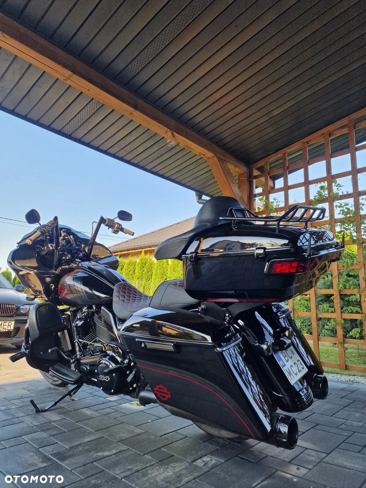 Harley-Davidson Touring Road Glide - 19